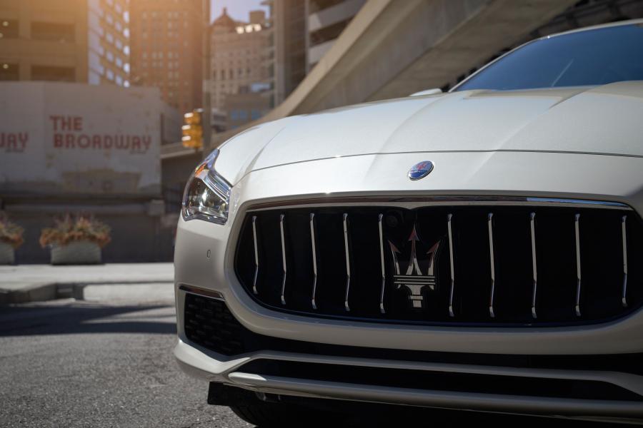 Детали экстерьера Maserati Quattroporte S Q4 GranLusso (M156) 2017 года  (NA) (фото 17 из 25)